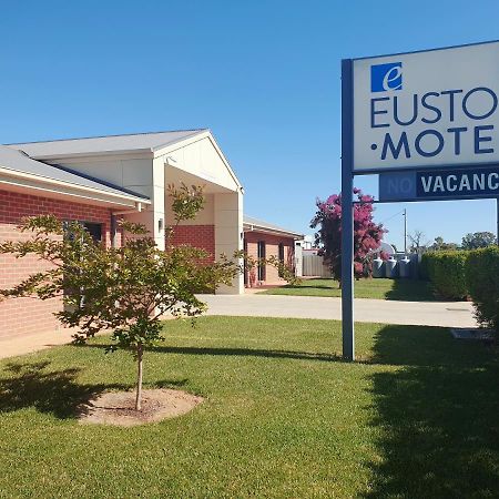 Euston Motel Екстериор снимка